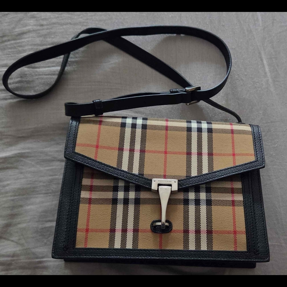 Burberry Purse